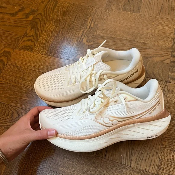 Saucony women’s ride 18 in vanilla sz 8 - Picture 2 of 9